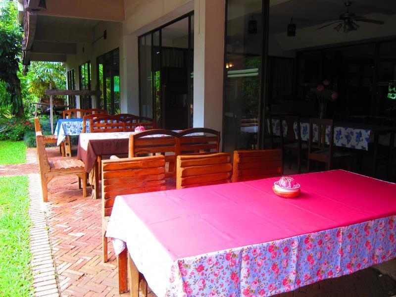 Mae Rim Lagoon Bed & Bakery Экстерьер фото